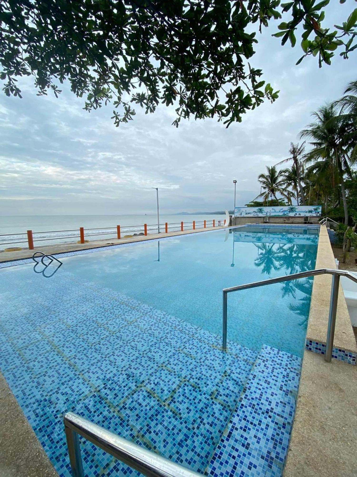 Happy Ripples Beach Resort Mabilao Exteriér fotografie